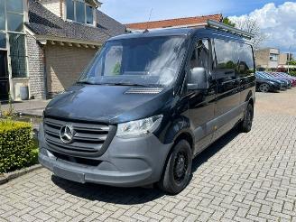 Vaurioauto  commercial vehicles Mercedes Sprinter 315 CDI LANG AUT CAMERA KLIMA 2022/10