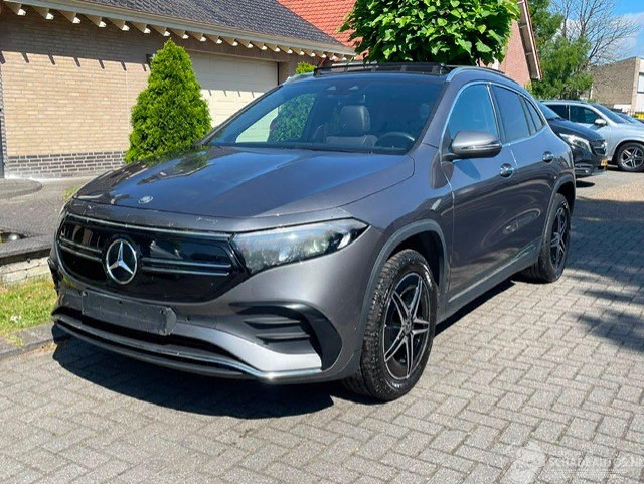 Mercedes EQA 250 AMG LINE PANO CAMERA NAVI LED