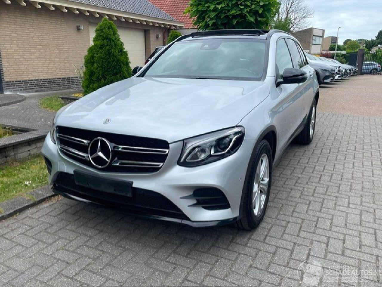 Mercedes GLC 220 d 4MATIC AMG LINE PANO NAVI CAMERA LED