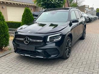 Vaurioauto  passenger cars Mercedes GLB 200 d AMG LINE 7 PERS PANO NAVI CAMERA 2023/2