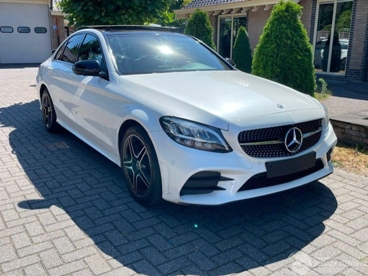 Mercedes C-klasse 180 / 160 AMG LINE PANO NAVI LED CAMERA