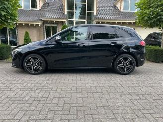 Mercedes B-klasse 250 e AMG LINE LED CAMERA NAVI picture 5