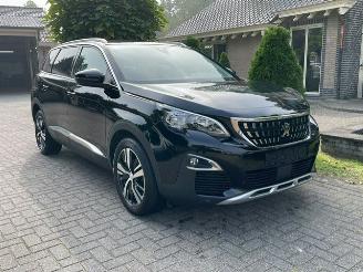 okazja samochody osobowe Peugeot 5008 1.2 PureTech Allure 2020/11