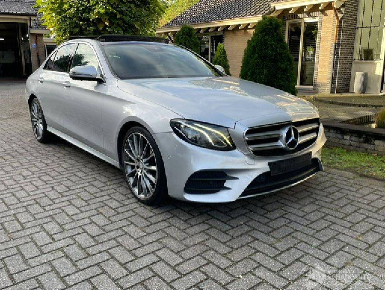 Mercedes E-klasse 220 d AMG LINE PANO NAVI CAMERA LED
