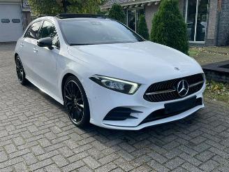 Schadeauto Mercedes A-klasse 200 d AMG LINE PANO LED NAVI CAMERA 2020/2