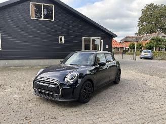 Voiture accidenté Mini Cooper SPORT PANO AUTOMAAT LEER NAVI CLIMA LED B.J 2021 FACELIFT 2021/5