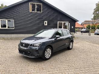 Voiture accidenté Seat Arona STYLE 110 PK NAVI CLIMA CAMERA LED B.J 2024 2024/3