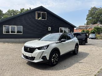 Vaurioauto  passenger cars Peugeot 2008 GT LINE 130 PK AUTOMAAT NAVI CLIMA CAMERA LED VIRT DASH B.J 2022 2022/5