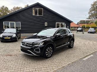krockskadad bil auto Volkswagen T-Roc T-ROC 2.0 TDI STYLE AUTOMAAT NAVI CLIMA CAMERA LED BJ 2023 FACELIFT 2023/3