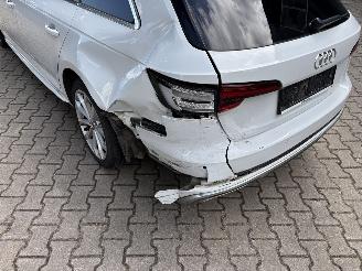 Audi A4 Avant 2.0 S-LINE AUTOMAAT SPORT NAVI CLIMA LED PDC B.J 06-2019 picture 15