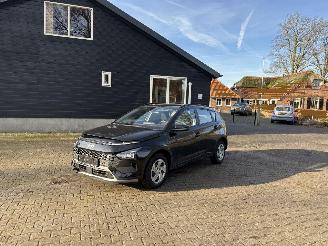 Coche accidentado Hyundai Bayon AUTOMAAT COMFORT NAVI CLIMA CAMERA B.J 11-2025 SCHROEFSCHADE 2025/11