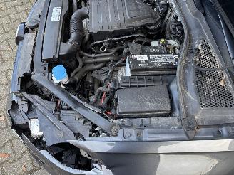 Volkswagen Golf TSI 115 PK NAVI CLIMA CAMERA CRUISE B.J 2020 SCHROEFSCHADE picture 13