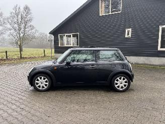 Mini  Pano Airco APK maart 2027 geen schade picture 6