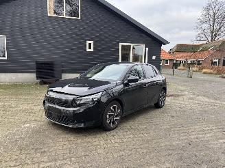 Damaged car Opel Corsa FACELIFT GS SPORT 102 PK NAVI CLIMA CAMERA LED VIRT DASH FULL OPTIONS B.J 2024 2024/4