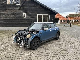 Unfallwagen Mini Cooper AUTOMAAT 1.5 SPORT NAVI LEER CLIMA CAMERA B.J 07-2021 FULL OPTIONS 2021/7