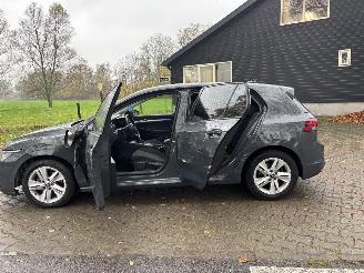 Volkswagen Golf 8 TSI EDITION NAVI CLIMA CAMERA LED PDC B.J 2023 PLAATSCHADE picture 13