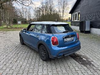 Mini Cooper AUTOMAAT 1.5 SPORT NAVI LEER CLIMA CAMERA B.J 07-2021 FULL OPTIONS picture 4