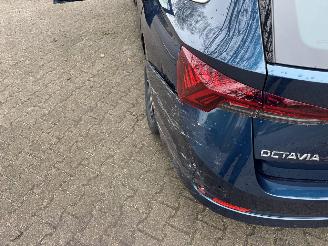 Skoda Octavia AUTOMAAT HYBRIDE NAVI CLIMA VIRT DASH CAMERA TREKHAAK LED B.J 12-2024 picture 26