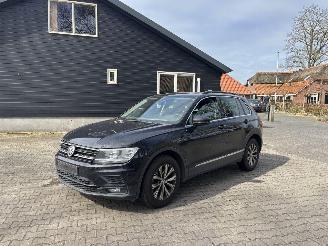 Coche accidentado Volkswagen Tiguan AUTOMAAT PANO LEER NAVI CLIMA CAMERA B.J 2019 2019/1