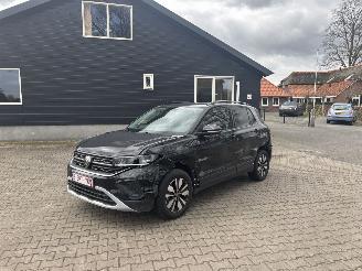 Auto incidentate Volkswagen T-Cross AUTOMAAT NAVI CLIMA CAMERA VIRT DASH PDC B.J 12-2024 2024/12