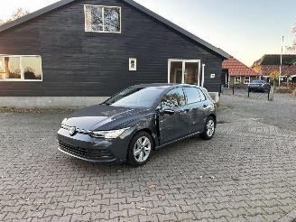 Vaurioauto  passenger cars Volkswagen Golf 8 TSI 110 PK EDITION NAVI CLIMA CAMERA LED PRIVACY GLASS B.J 2023 2023/5