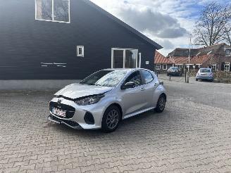 uszkodzony samochody osobowe Mazda 2 AUTOMAAT HYBRIDE CLIMA CAMERA B.J 2024. 17 DKM 2024/2