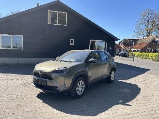 damaged passenger cars Toyota Yaris Cross 1.5 DYNAMIQ AIRCO CAMERA LED B.J 2022 Let op 6278 km 2022/7