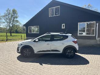 Dacia Sandero STEPWAY TCE 90 EDITION AIRCO CAMERA APP B.J 2025. plaatschade picture 6