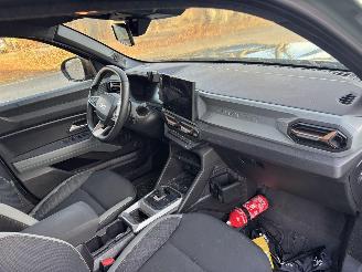 Dacia Duster AUTOMAAT 1.6 HYBRIDE NAVI CLIMA CAMERA PDC LED B.J 12-2024 picture 20