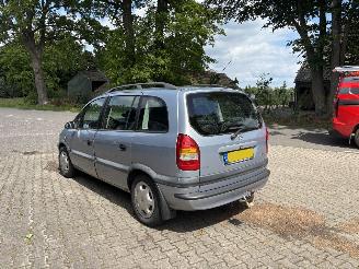 Opel Zafira 1.6 Benzine 7 Persoons B.J 2000 sloop/loop picture 2