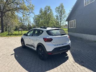 Dacia Sandero STEPWAY TCE EDITION AIRCO CAMERA LED PDC B.J 04-2025 PLAATSCHADE NIEUW picture 4