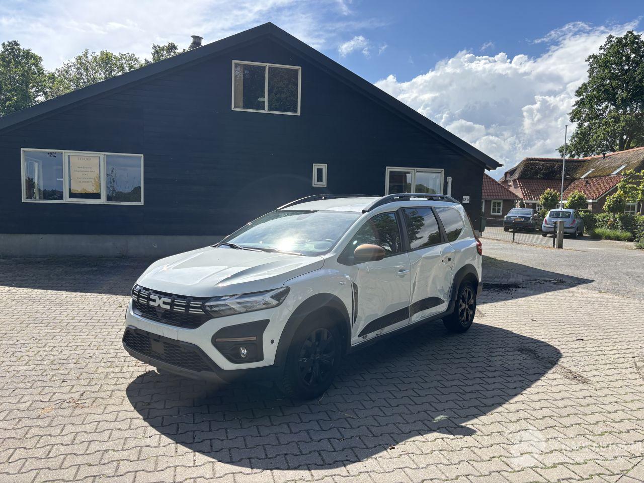 Dacia Jogger EXTREEM 110 PK NAVI CLIMA CAMERA 5 P B.J 06-2024