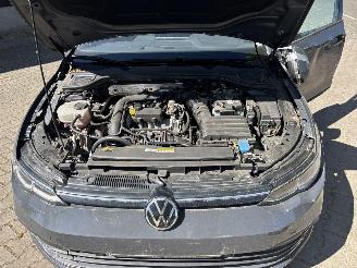 Volkswagen Golf TSI 110 PK NAVI CLIMA CAMERA LED PDC PRIVACY GLASS B.J 04-2023 picture 17