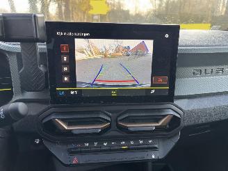 Dacia Duster AUTOMAAT 1.6 HYBRIDE NAVI CLIMA CAMERA PDC LED B.J 12-2024 picture 12