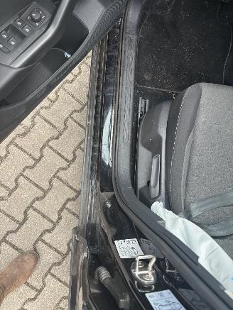 Volkswagen T-Cross AUTOMAAT 116 PK NAVI CLIMA CAMERA B.J 12-2024 FACELIFT picture 9