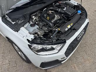 Audi A1 TFSI 95 PK VIRT DASH AIRCO PDC B.J 2023 LICHTE SCHROEFSCHADE picture 12