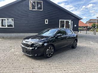 Unfallwagen Opel Corsa GS SPORT 100 PK NAVI CLIMA CAMERA VIRT DASH LED B.J 2024 FACELIFT 2024/2