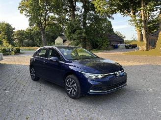Vaurioauto  passenger cars Volkswagen Golf GTE 204 PK PLUG IN HYBRIDE AUTOMAAT STYLE NAVI CLIMA CAMERA LED B.J 2023 2023/10