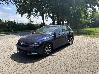 Schadeauto Volkswagen Golf GTE 204 PK PLUG IN HYBRIDE AUTOMAAT STYLE NAVI CLIMA CAMERA LED B.J 2023 2023/10