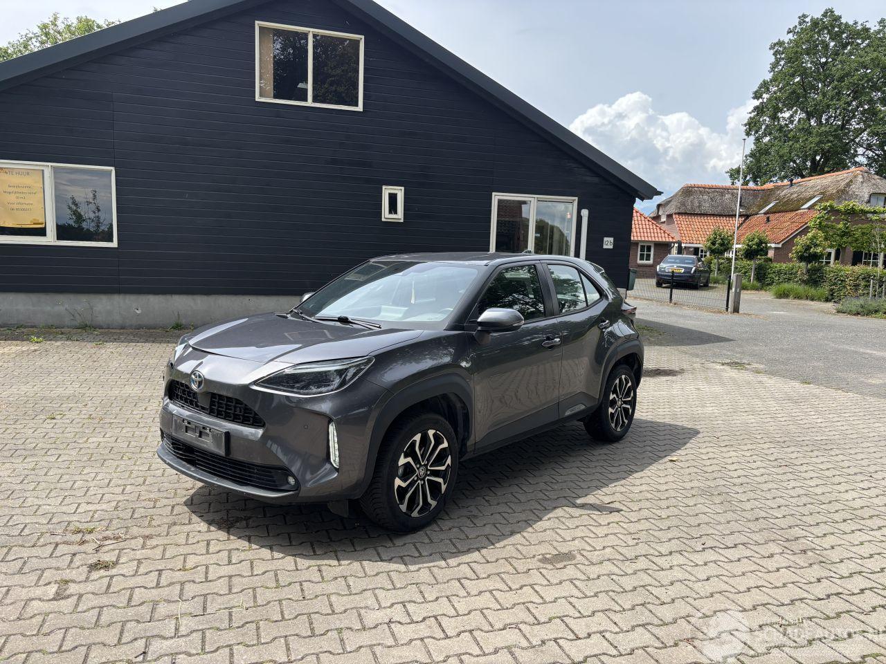 Toyota Yaris Cross HYBRIDE 1.5 AUTOMAAT NAVI CLIMA CAMERA PDC B.J 06-2023