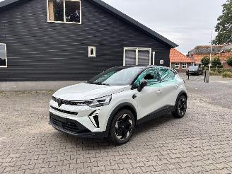 skadebil auto Renault Captur E TECH HYBRIDE AUTOMAAT NAVI CLIMA CAMERA B.J 10-2025 NEW MODEL 2025/10