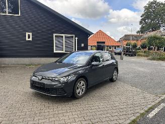 skadebil auto Volkswagen Golf 8 TSI NAVI CLIMA VIRT DASH LED B.J 2020 2020/1