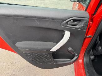 Peugeot 208  picture 25