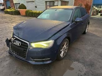 Schadeauto Audi A3  2015/11
