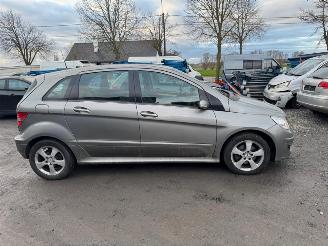 Mercedes B-klasse  picture 3