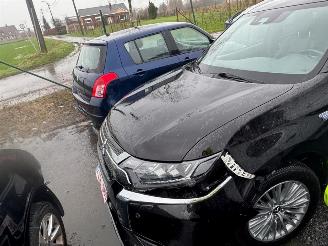 Mitsubishi Outlander BLACK EDITION picture 6