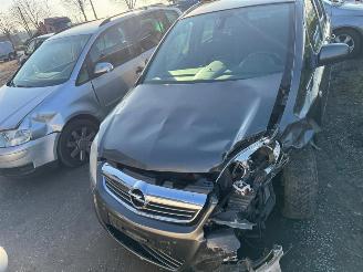 Avarii autoturisme Opel Zafira  2010/10