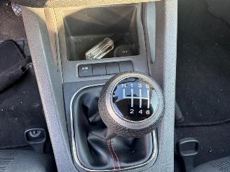 Volkswagen Golf  picture 24