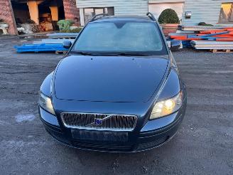 Vaurioauto  passenger cars Volvo V-50  2006/2