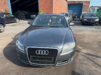 damaged passenger cars Audi A4  2007/9